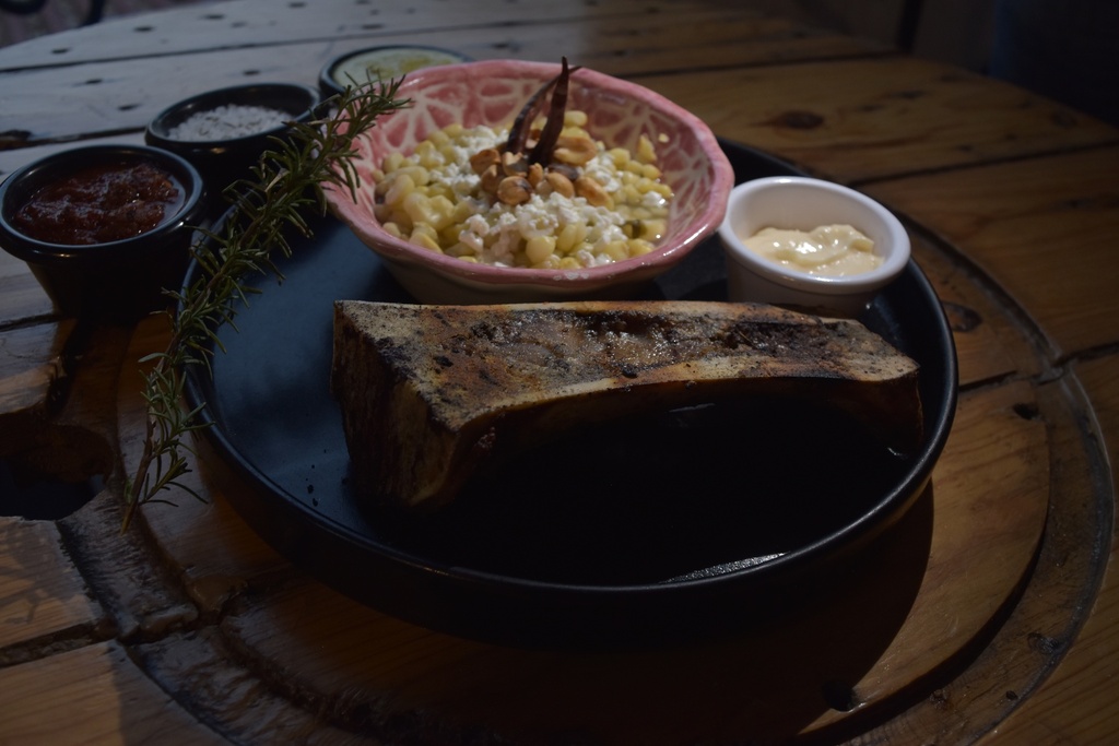 esquites con tuetano